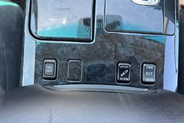 2004 Toyota Crown JDM car for sale — photo 20 of 25