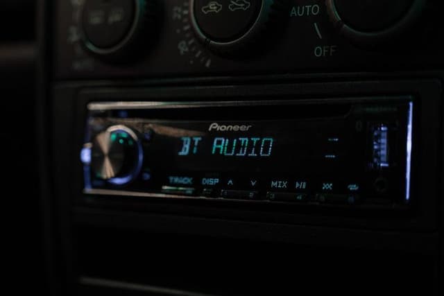 2001 Toyota Altezza JDM car for sale — photo 13 of 16