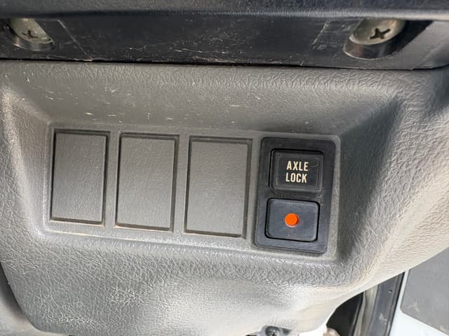 1998 Suzuki Carry JDM car for sale — photo 11 of 25
