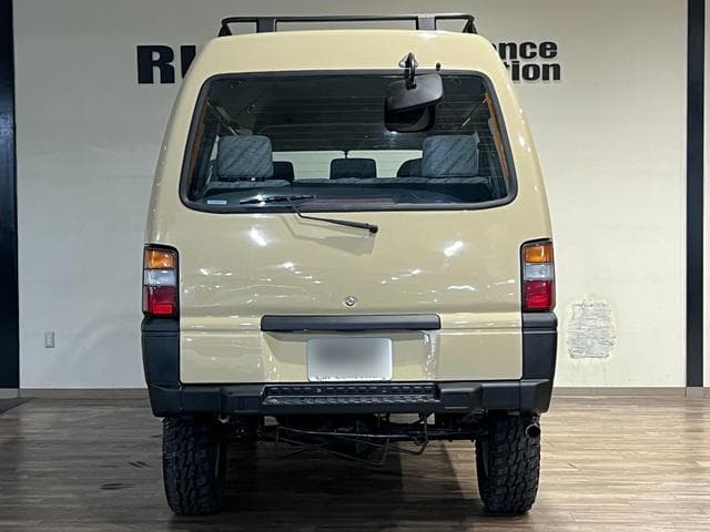 1996 Mitsubishi Delica JDM car for sale — photo 5 of 25