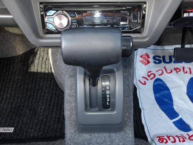 1998 Suzuki Jimny JDM car for sale — photo 16 of 20