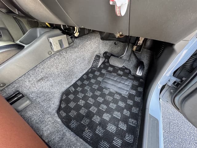 2001 Suzuki Jimny JDM car for sale — photo 20 of 25