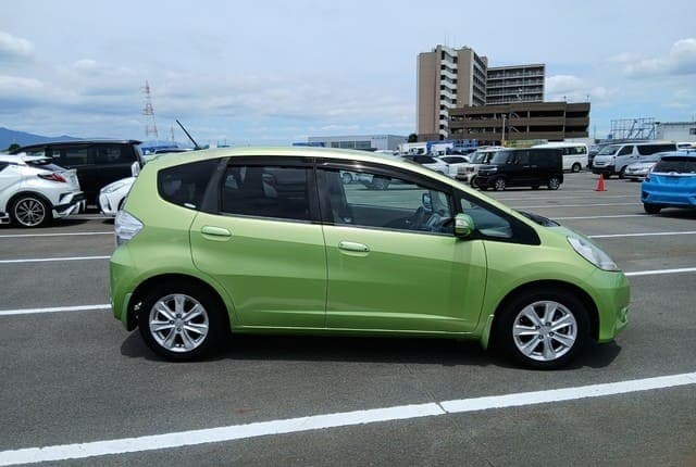 2011 Honda Fit JDM car for sale — photo 6 of 25