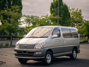 2001 Toyota Regius JDM car for sale