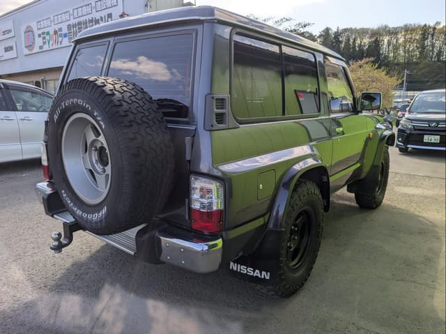 1992 Nissan Safari JDM car for sale — photo 4 of 19