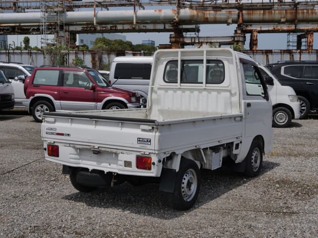 2001 Daihatsu Hijet JDM car for sale — photo 5 of 25