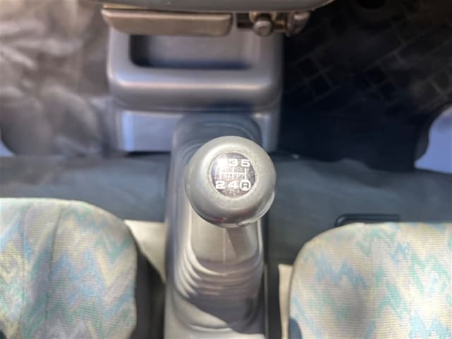1997 Daihatsu Hijet JDM car for sale — photo 16 of 17