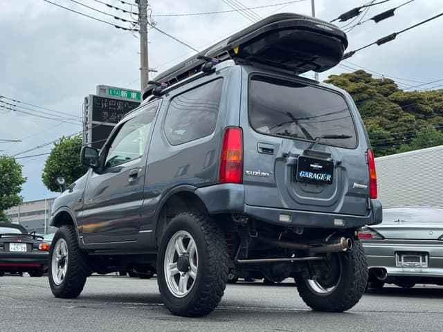 2005 Suzuki Jimny JDM car for sale — photo 2 of 25