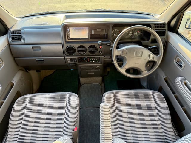 1998 Honda Stepwagon JDM car for sale — photo 14 of 25