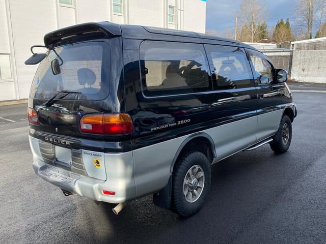 1995 Mitsubishi Delica JDM car for sale — photo 10 of 10