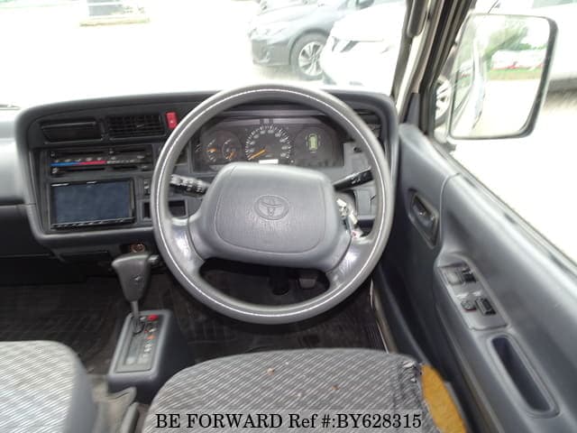 2003 Toyota HiAce JDM car for sale — photo 24 of 25
