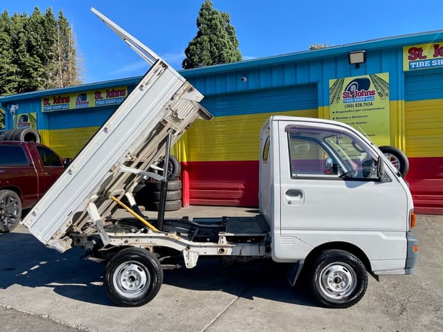 1995 Mitsubishi Minicab JDM car for sale — photo 8 of 25