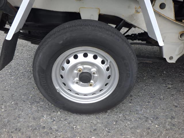2005 Daihatsu Hijet JDM car for sale — photo 6 of 8