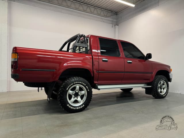 1992 Toyota Hilux JDM car for sale — photo 21 of 25