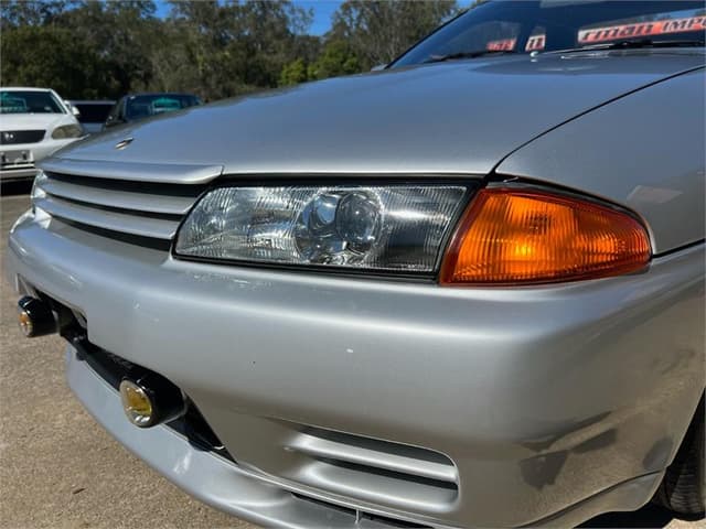 1992 Nissan Skyline JDM car for sale — photo 11 of 21