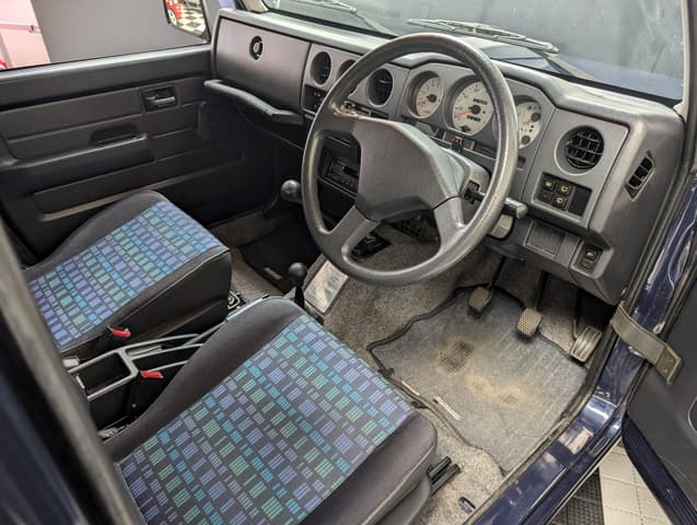 1996 Suzuki Jimny JDM car for sale — photo 13 of 25