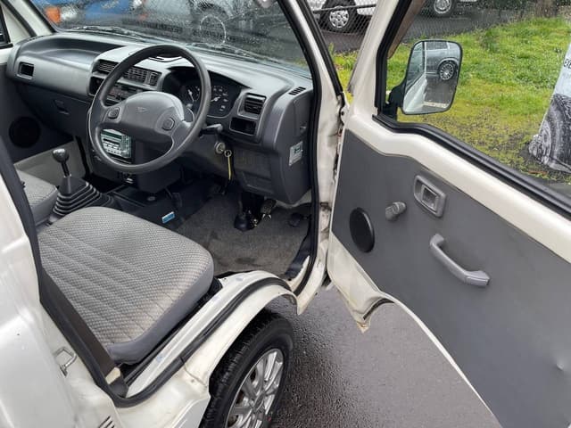 2000 Daihatsu Hijet JDM car for sale — photo 15 of 25