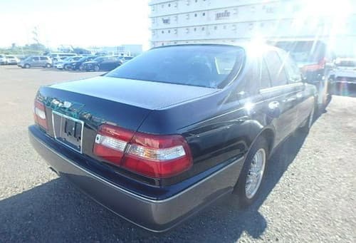 1996 Nissan Cima JDM car for sale — photo 3 of 9