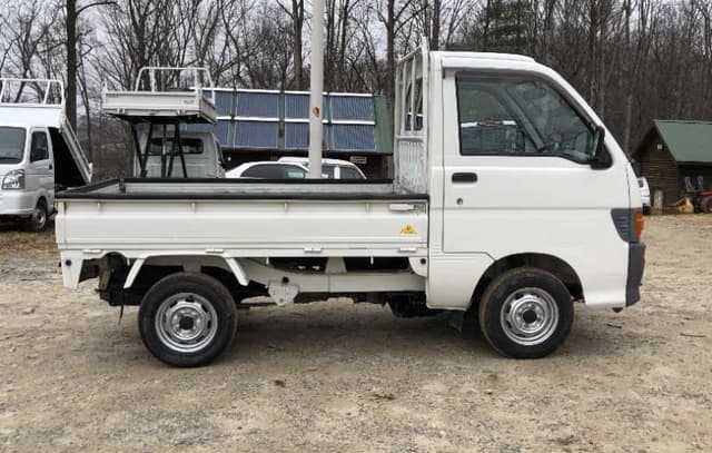1998 Daihatsu Hijet JDM car for sale — photo 5 of 25