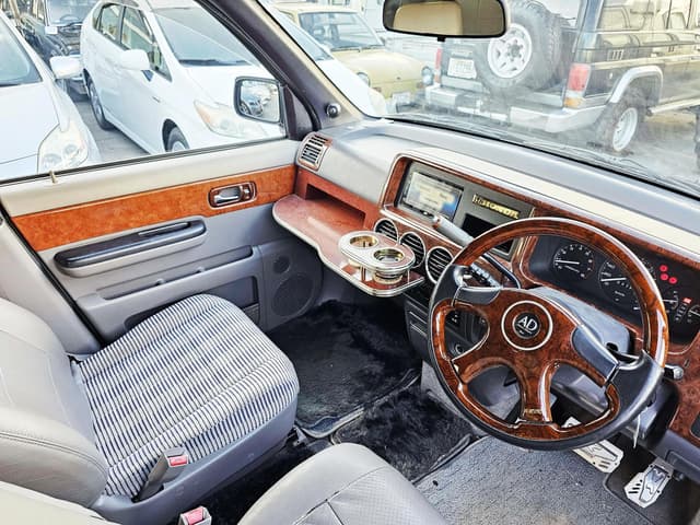 1997 Honda Stepwagon JDM car for sale — photo 11 of 25