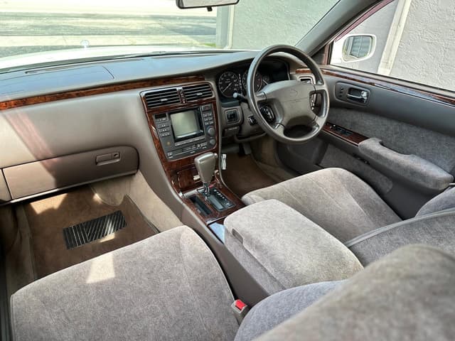 1996 Nissan Cima JDM car for sale — photo 7 of 25