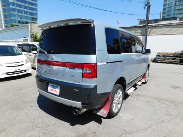 2007 Mitsubishi Delica JDM car for sale — photo 2 of 8