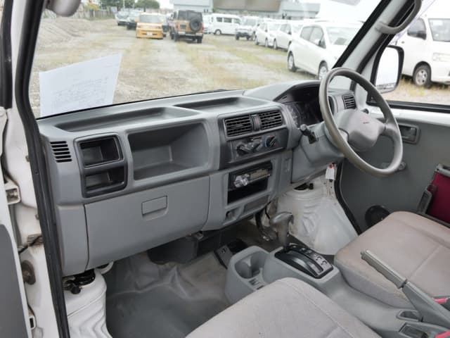 2002 Mitsubishi Minicab JDM car for sale — photo 25 of 25