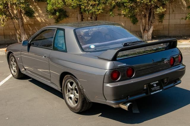 1991 Nissan Skyline JDM car for sale — photo 7 of 25