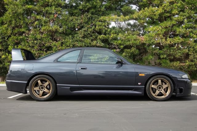 1995 Nissan Skyline JDM car for sale — photo 13 of 25