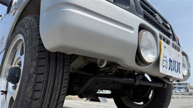 1998 Suzuki Jimny JDM car for sale — photo 14 of 25