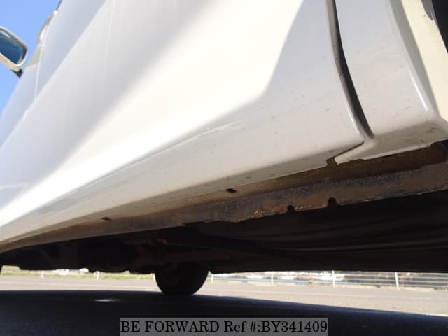 2006 Toyota Alphard JDM car for sale — photo 19 of 25