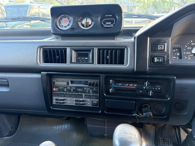 1996 Mitsubishi Delica JDM car for sale — photo 20 of 24