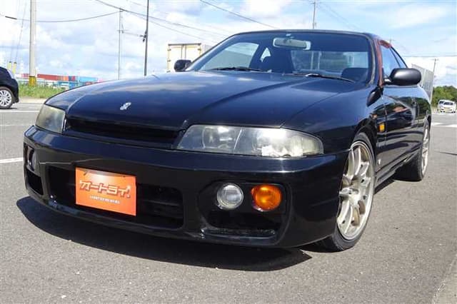 1996 Nissan Skyline JDM car for sale — photo 3 of 25