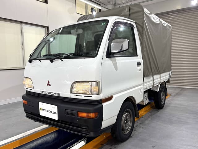 1998 Mitsubishi Minicab JDM car for sale — photo 2 of 25