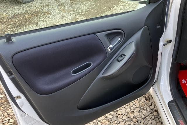 2003 Toyota Vitz JDM car for sale — photo 24 of 25