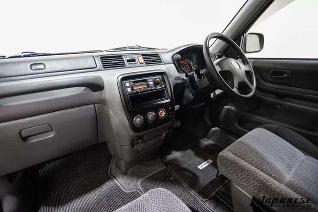 1997 Honda CR-V JDM car for sale — photo 10 of 25