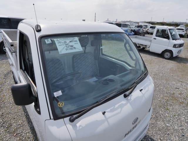 2001 Daihatsu Hijet JDM car for sale — photo 12 of 25