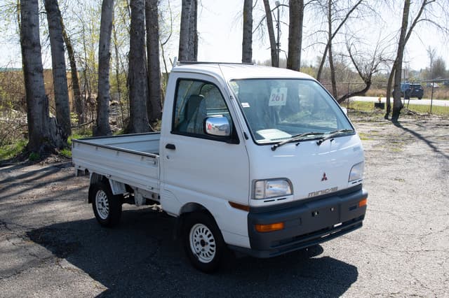 1998 Mitsubishi Minicab JDM car for sale — photo 3 of 14
