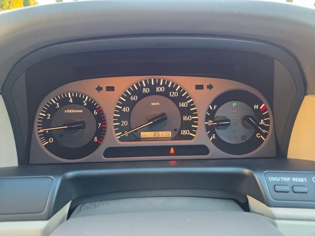 1999 Toyota Celsior JDM car for sale — photo 9 of 14