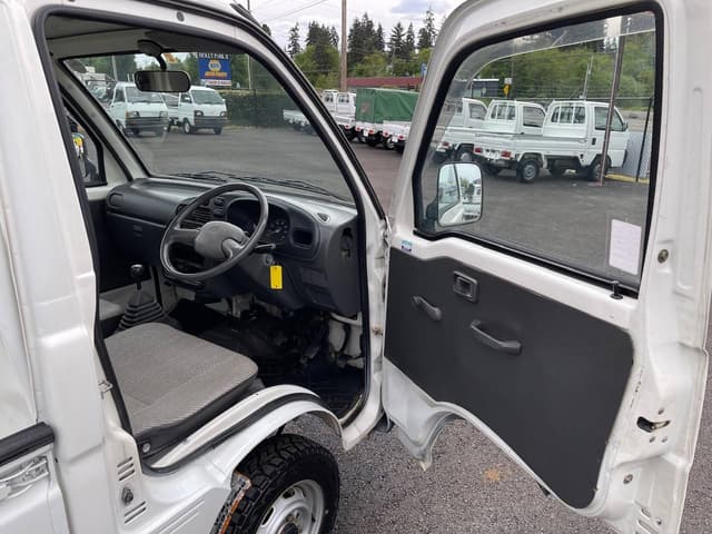 1998 Daihatsu Hijet JDM car for sale — photo 14 of 25