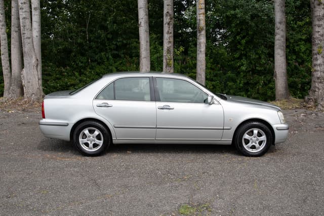2000 Toyota Progres JDM car for sale — photo 7 of 11