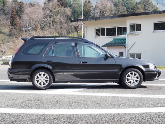 1999 Toyota Sprinter Carib JDM car for sale — photo 21 of 25