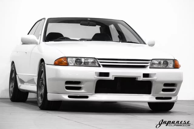 1989 Nissan Skyline JDM car for sale — photo 3 of 25