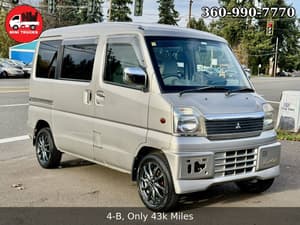 2000 Mitsubishi Town Box JDM car for sale