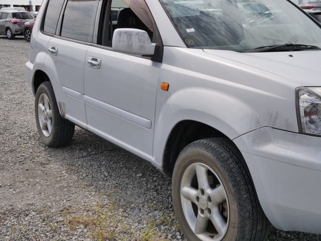 2001 Nissan X Trail JDM car for sale — photo 10 of 25