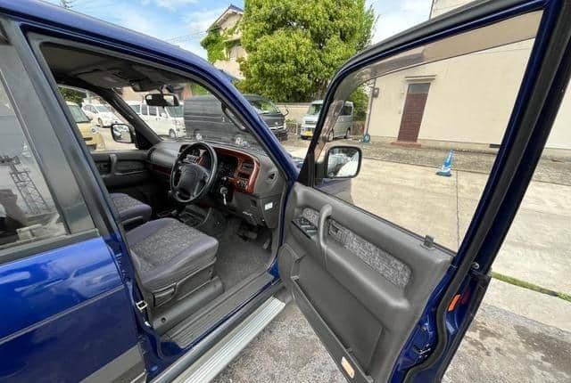 1998 Isuzu Bighorn JDM car for sale — photo 15 of 20
