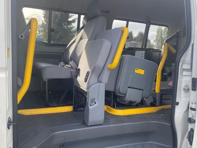 2006 Toyota HiAce JDM car for sale — photo 8 of 12
