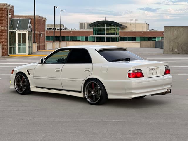 1998 Toyota Chaser JDM car for sale — photo 4 of 27
