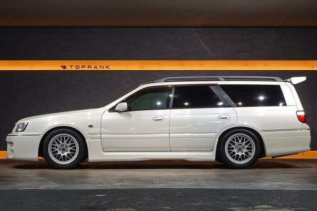 2000 Nissan Stagea JDM car for sale — photo 11 of 25