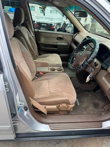 2001 Honda CR-V JDM car for sale — photo 9 of 17